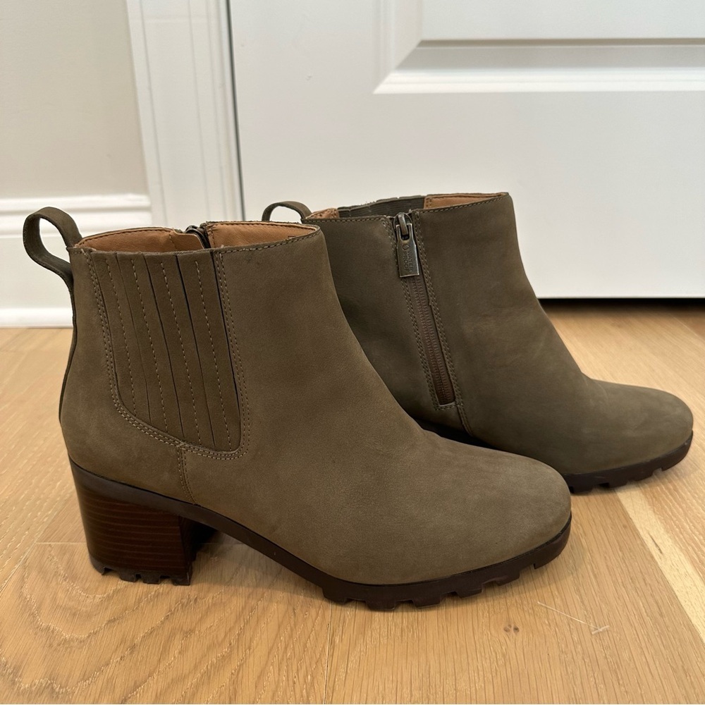 Women’s Vionic Wilma Green Waterproof Ankle Rain Boot Heels Booties Size 10 Shoe - Picture 3 of 16